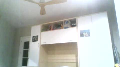 Snapshot of serrano49 chatting on December 2025 04:06:01 AM serrano49 online show from December 2025 04:06:01 AM