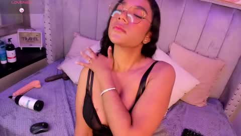 Snapshot of seshat_hitt chatting on October 2025 04:26:01 AM Seshat online show from October 2025 04:26:01 AM