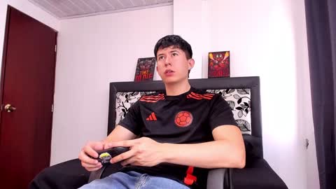 david  online show from December 2024 08:29:01 PM