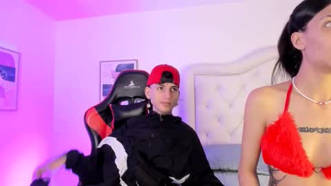 Snapshot of sett_and_gwen chatting on December 2024 03:16:02 AM sett_and_gwen online show from December 2024 03:16:02 AM