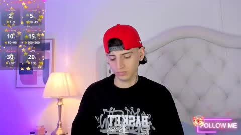 Snapshot of sett_and_gwen chatting on December 2024 01:43:01 AM sett_and_gwen online show from December 2024 01:43:01 AM