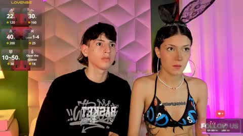 Snapshot of sett_and_gwen chatting on January 2025 05:56:01 AM sett_and_gwen online show from January 2025 05:56:01 AM