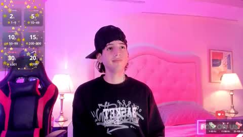 Snapshot of sett_and_gwen chatting on February 2025 06:55:01 AM sett_and_gwen online show from February 2025 06:55:01 AM