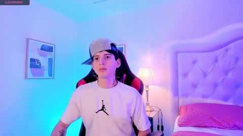 Snapshot of sett_and_gwen chatting on February 2025 11:04:01 PM sett_and_gwen online show from February 2025 11:04:01 PM