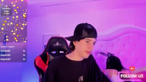 Snapshot of sett_and_gwen chatting on March 2025 07:30:01 AM sett_and_gwen online show from March 2025 07:30:01 AM