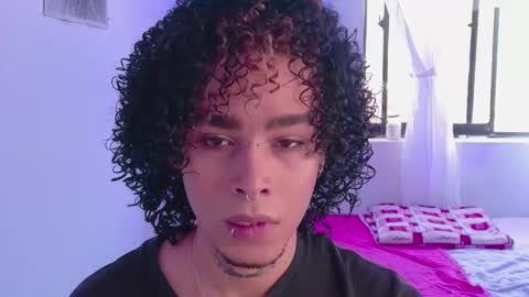 Alexis online show from September 2025 06:51:01 PM