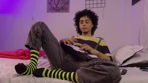 Alexis online show from November 2025 05:19:02 AM