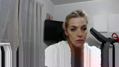 Sexi Chrisly online show from November 2025 07:03:02 AM