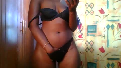 Snapshot of sexie_love chatting on November 2025 04:56:02 AM Nancy online show from November 2025 04:56:02 AM