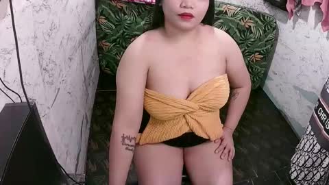 Snapshot of seximarsh88 chatting on February 2026 05:16:02 PM Thess A. online show from February 2026 05:16:02 PM