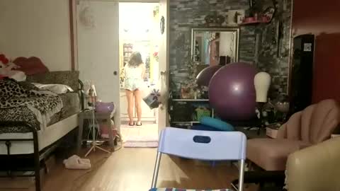 sexiwhiskey699 online show from May 2026 04:43:01 AM