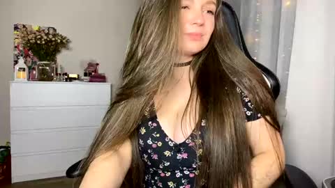 Snapshot of sexmoon11 chatting on January 2025 01:10:02 AM My name is Mia whats yours online show from January 2025 01:10:02 AM