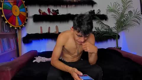 April   18 year and ROSS dick 20cm online show from November 2025 11:40:01 PM