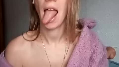 Snapshot of sexualangel chatting on November 2025 07:30:02 AM Verona online show from November 2025 07:30:02 AM