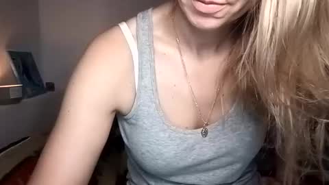 Snapshot of sexualangel chatting on February 2026 07:17:01 AM Verona online show from February 2026 07:17:01 AM