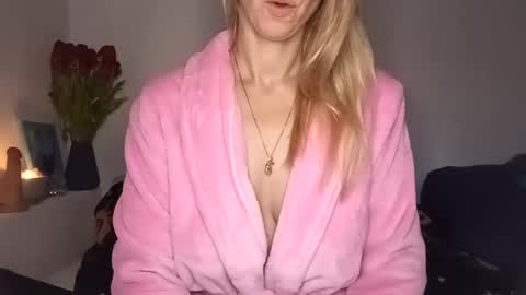 Snapshot of sexualangel chatting on February 2026 07:30:01 AM Verona online show from February 2026 07:30:01 AM