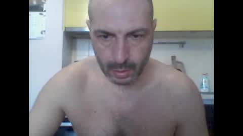 Snapshot of sexualman1900 chatting on December 2025 06:18:01 AM sexualman1900 online show from December 2025 06:18:01 AM