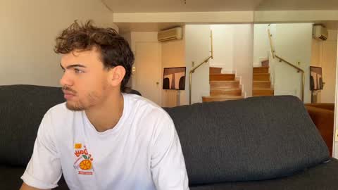 Andrea online show from December 2025 02:46:01 PM