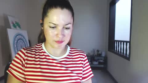 Snapshot of sexwwoman chatting on January 2025 10:40:01 PM CHIARA online show from January 2025 10:40:01 PM