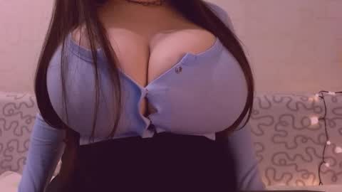 Julia online show from February 2026 05:03:02 AM