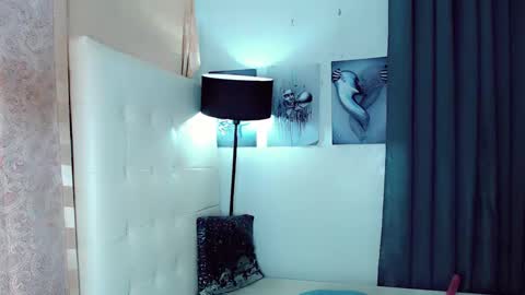 sexxxy_caroline online show from February 2025 11:10:01 AM