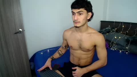 Snapshot of sexxxyjuan99 chatting on April 2026 06:32:02 PM JUAN online show from April 2026 06:32:02 PM