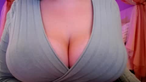 Snapshot of sexxxyprincess chatting on September 2025 02:38:01 AM Princess online show from September 2025 02:38:01 AM