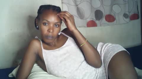 Snapshot of sexxy_curvy23 chatting on January 2026 06:33:01 PM sexxy_curvy23 online show from January 2026 06:33:01 PM