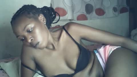 Snapshot of sexxy_curvy23 chatting on January 2026 06:43:02 PM sexxy_curvy23 online show from January 2026 06:43:02 PM