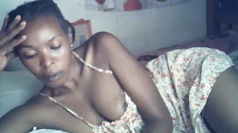 Snapshot of sexxy_curvy23 chatting on January 2026 06:29:01 AM sexxy_curvy23 online show from January 2026 06:29:01 AM