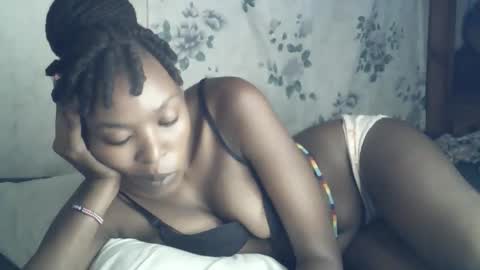 sexxy_curvy23 online show from February 2026 05:29:01 AM