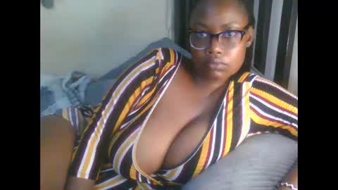 Snapshot of sexxy_mish chatting on April 2026 04:35:01 AM sexxy_mish online show from April 2026 04:35:01 AM