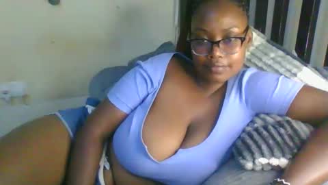 Snapshot of sexxy_mish chatting on May 2026 05:58:02 AM sexxy_mish online show from May 2026 05:58:02 AM