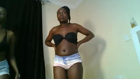 Snapshot of sexxyivy chatting on February 2025 10:06:02 PM ivy online show from February 2025 10:06:02 PM