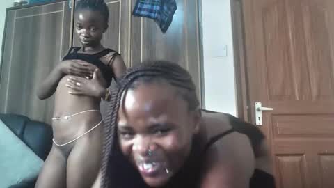 Snapshot of sexxyivy chatting on November 2025 02:22:01 AM ivy online show from November 2025 02:22:01 AM