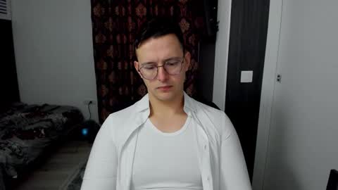 Sexxymuscles4U online show from February 2026 07:45:01 AM
