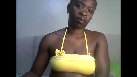 Snapshot of sexy_annbel chatting on April 2026 10:27:01 PM Ann online show from April 2026 10:27:01 PM