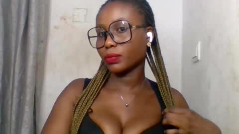 Snapshot of sexy_badgirl2 chatting on October 2025 06:54:02 PM Sexy blackgirl2 online show from October 2025 06:54:02 PM