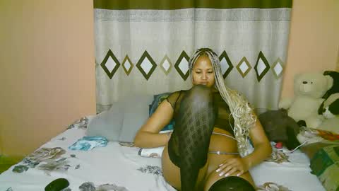 sexy_bluegirl online show from November 2025 03:27:01 AM