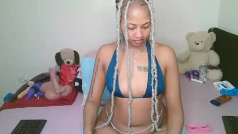 Snapshot of sexy_bluegirl chatting on June 2026 01:28:02 AM sexy_bluegirl online show from June 2026 01:28:02 AM