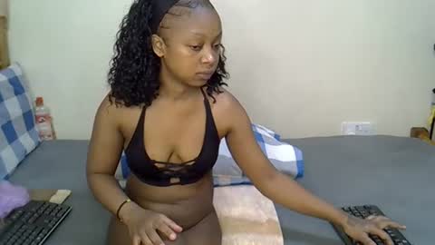 Snapshot of sexy_bluegirl chatting on July 2026 09:03:02 AM sexy_bluegirl online show from July 2026 09:03:02 AM