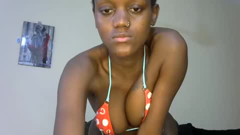 Snapshot of sexy_boobs23 chatting on January 2025 01:02:01 AM liya online show from January 2025 01:02:01 AM