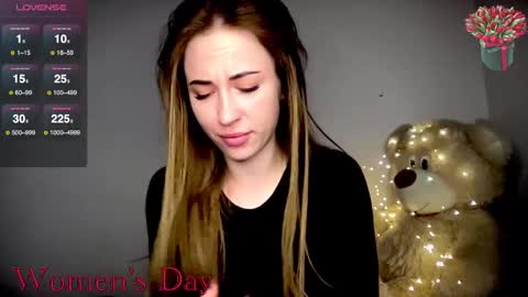 Kate online show from March 2025 01:37:01 PM