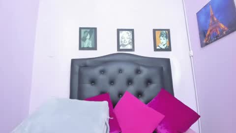 sexy_candy18x online show from May 2026 12:40:02 AM