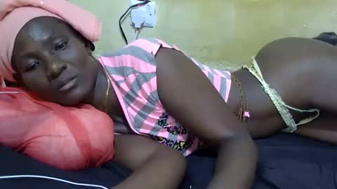 sexy_candy9 online show from May 2026 12:01:01 PM