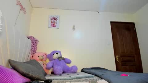 Celena Selena online show from September 2025 07:39:02 PM