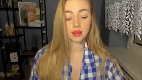 C o r a l i e online show from December 2024 10:50:02 AM