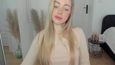 C o r a l i e online show from February 2025 08:59:01 AM