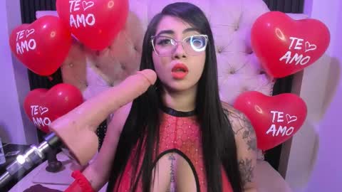  C R I S T A L  online show from February 2026 10:39:02 PM