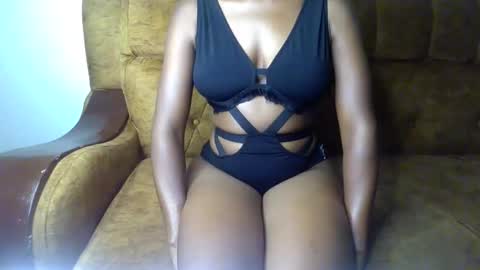 Ellahh online show from May 2026 11:56:01 PM